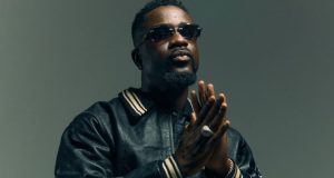 Mahama’s rejection of US health compact earns praise from Sarkodie